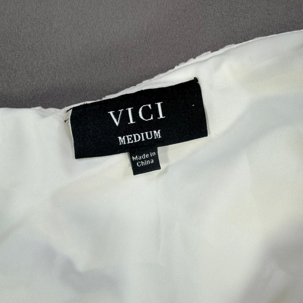 VICI Eyelet Lace One Shoulder Top Medium White Ruffle ‎ Summer Bridal FT382L - Picture 2 of 8